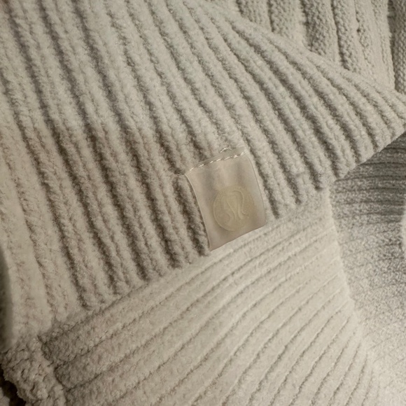 lululemon Cable-Knit Relaxed-Fit Sweater - Picture 5 of 5